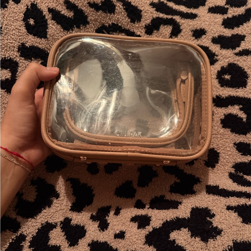 🚫SOLD DO NOT BUY! 🚫Calpak Toiletry Bag with Tan Accents